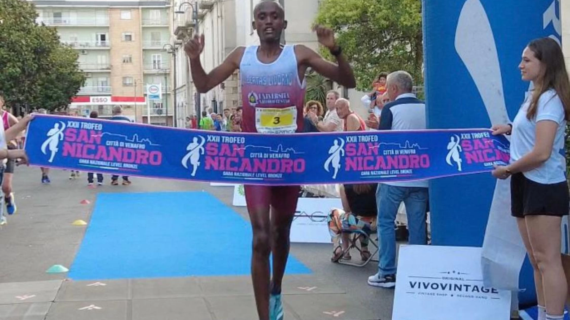 Al Trofeo San Nicandro si rivede Rachik. Vittoria dell'atleta burundiano.